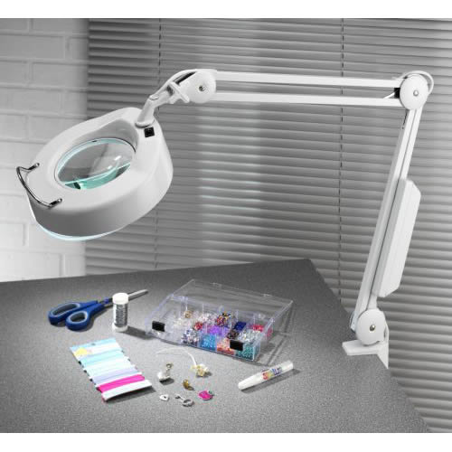 Classic Magnifying Lamp with LEDs & Round Glass Lens (UK only)